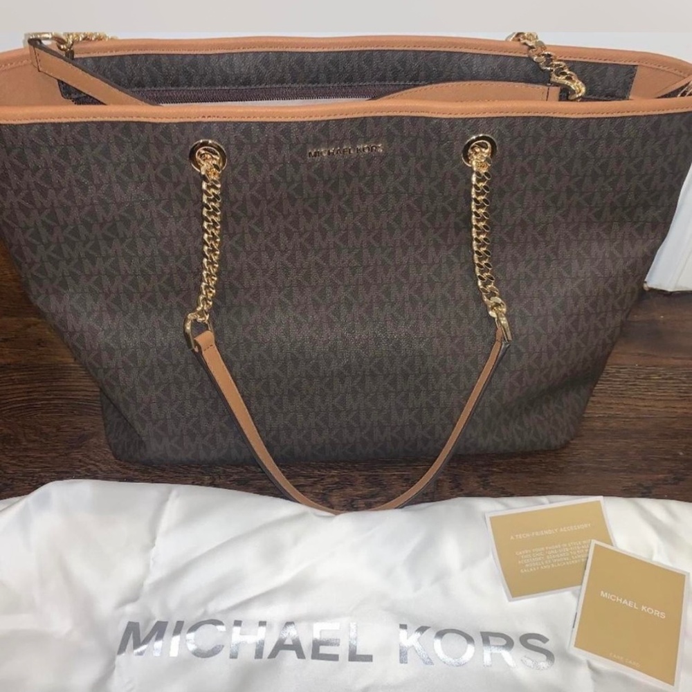 Michael Kors Tote with protective sleeve and cards
